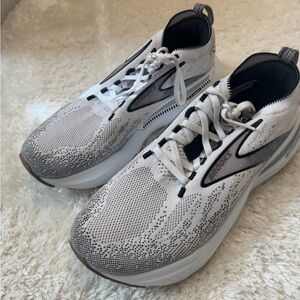 Brooks Women's White and Grey Glycerin GTS Running Shoes